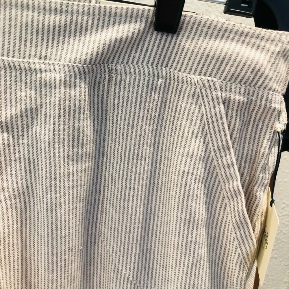 Ladies capris - Picture 3 of 5